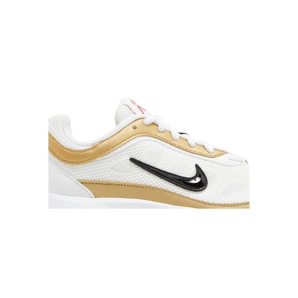 Кроссовки Nike Wmns Air Max AP 'White Metallic Gold' 2