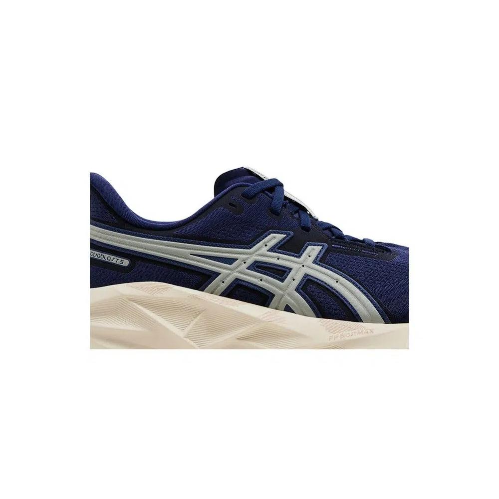 Кроссовки ASICS Novablast 5 'Track Club' 2