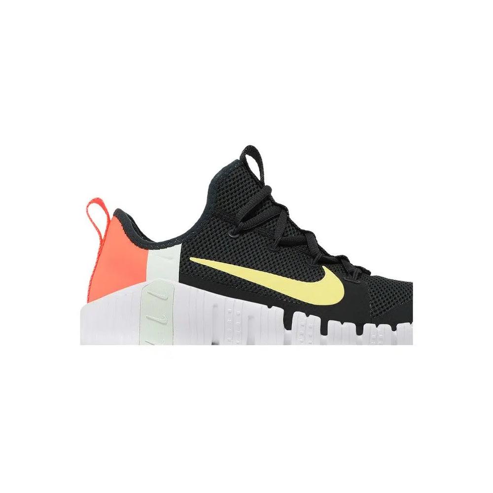 Кроссовки Nike Wmns Free Metcon 3 'Black Bright Mango' 2