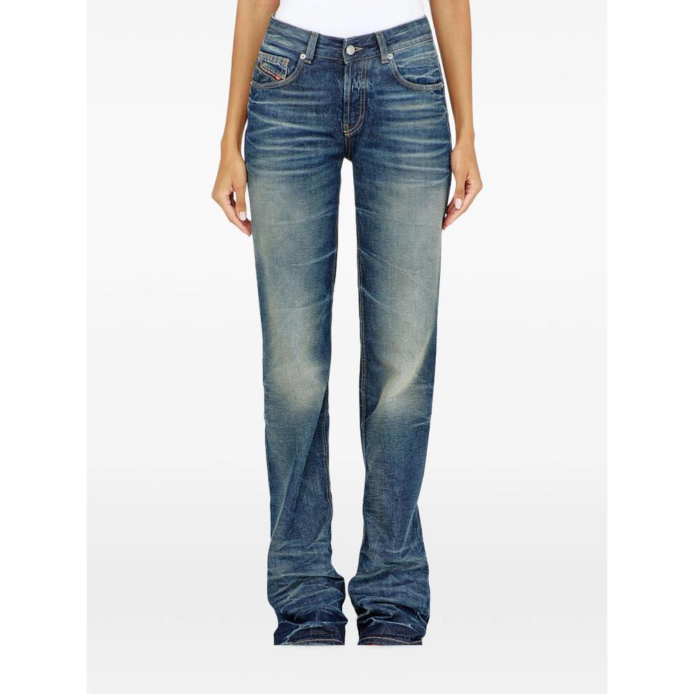 whisker-detail hook-slit jeans 2