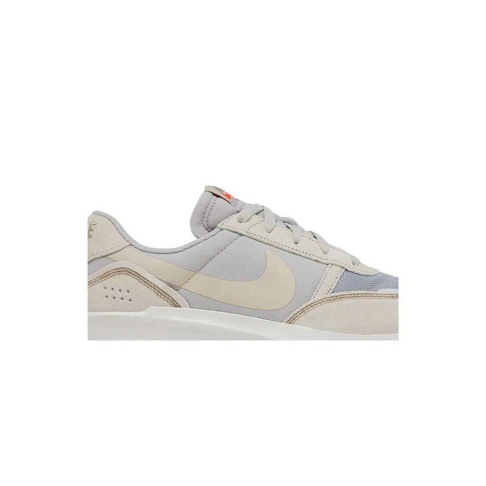 Кроссовки Nike Waffle Debut 'Light Iron Ore Sanddrift' 2