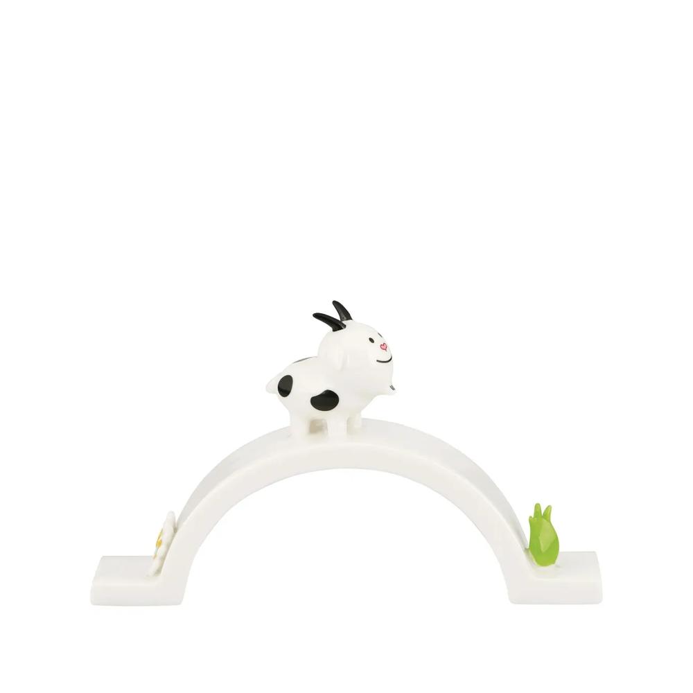 Скульптура Miss Two Cornets Bridge 1
