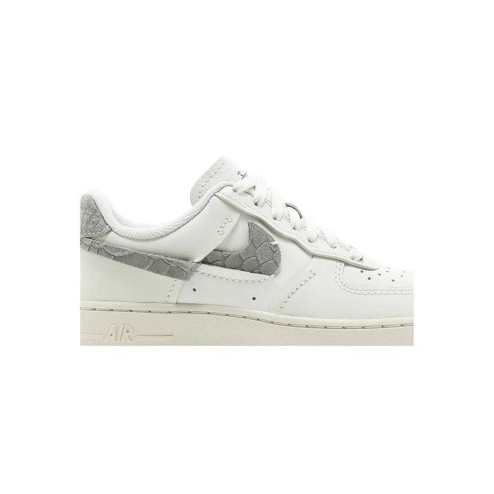Кроссовки Nike Wmns Air Force 1 LXX 'Sea Glass Python' 2
