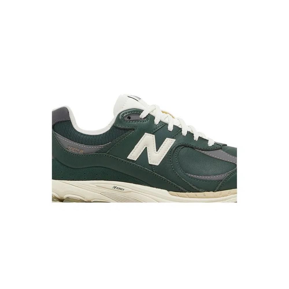 Кроссовки New Balance 2002R 'Vintage Leather Pack - Green' 3