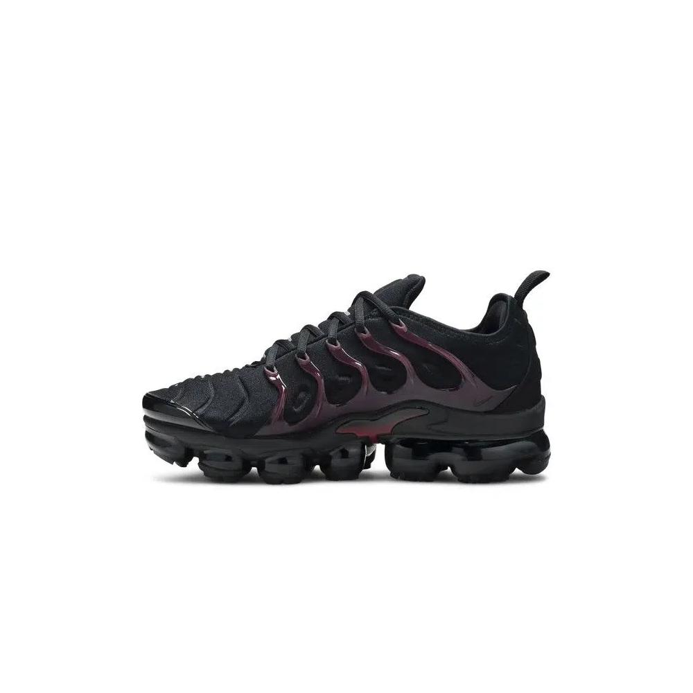 Кроссовки Nike Air VaporMax Plus 'Black Noble Red' 3