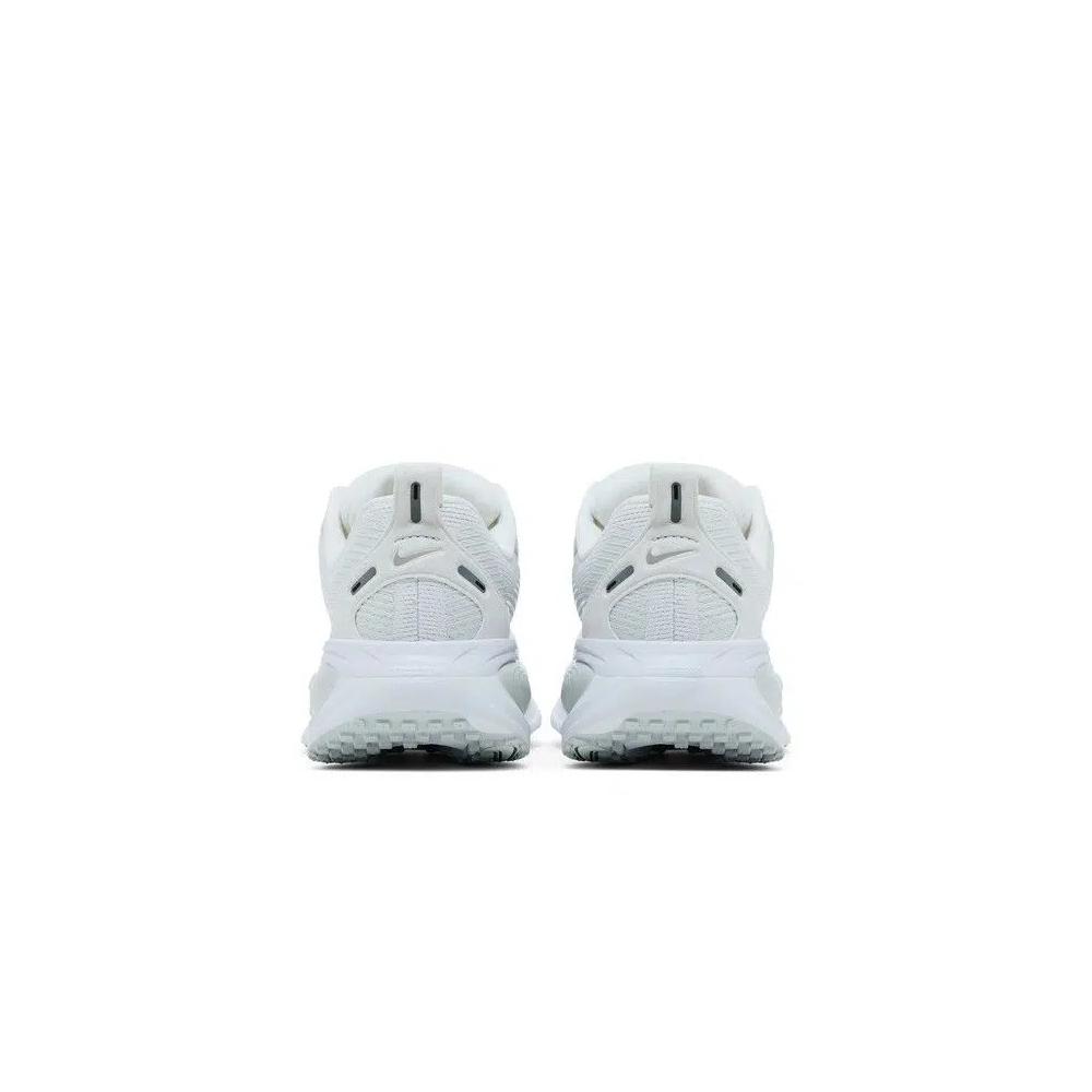 Кроссовки Nike Wmns Vomero 18 'White Photon Dust' 6