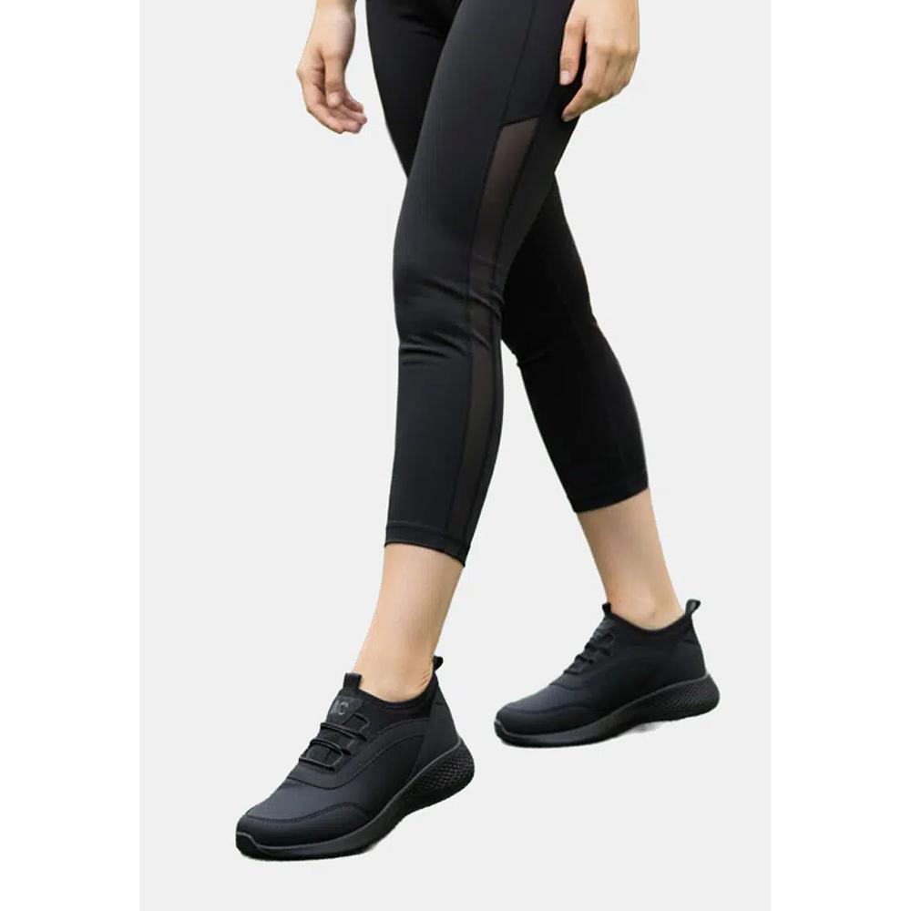 Кроссовки Snug-Fit 1