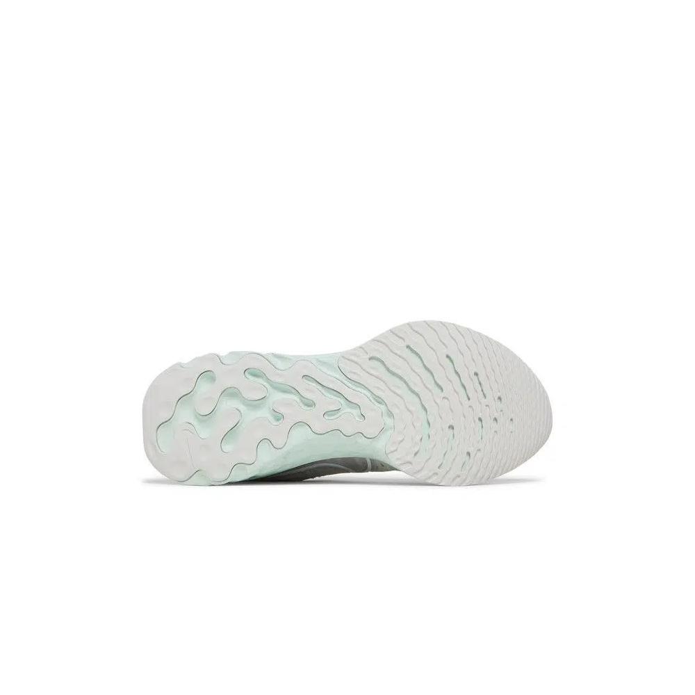Кроссовки Nike Wmns React Infinity Run Flyknit 2 'Platinum Tint' 4