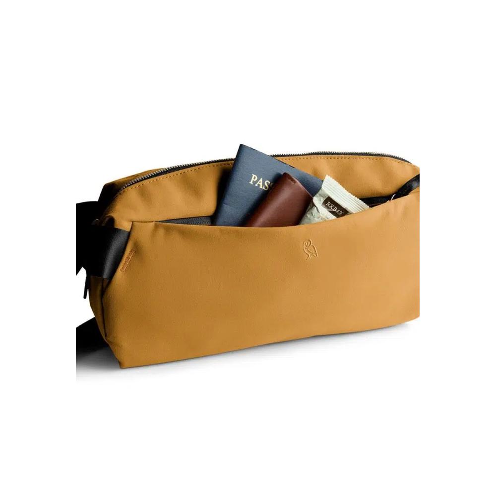Bellroy Classic Сумка через плечо 7L - Верблюжий 5