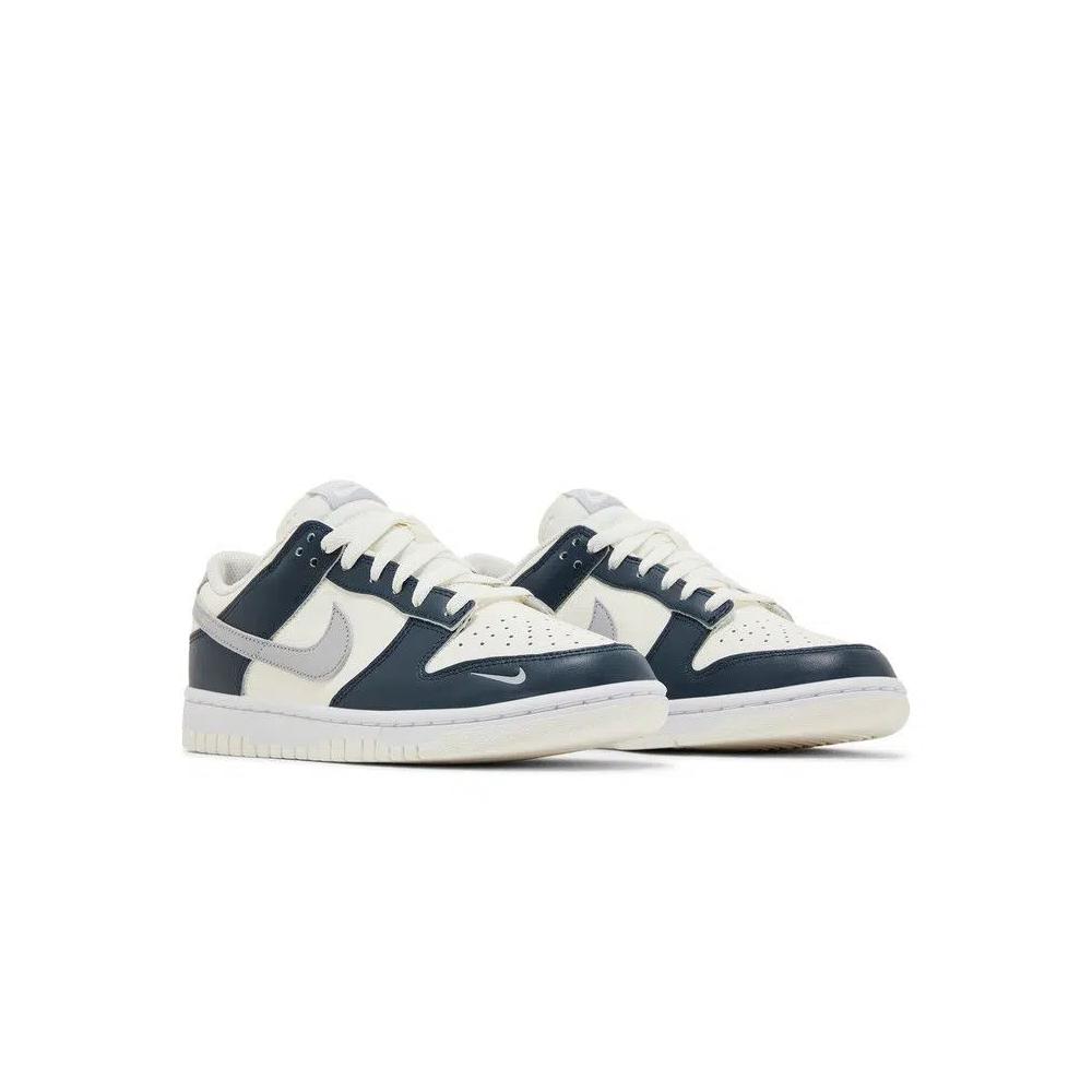 Кроссовки Nike Wmns Dunk Low 'Sail Armory Navy' 8