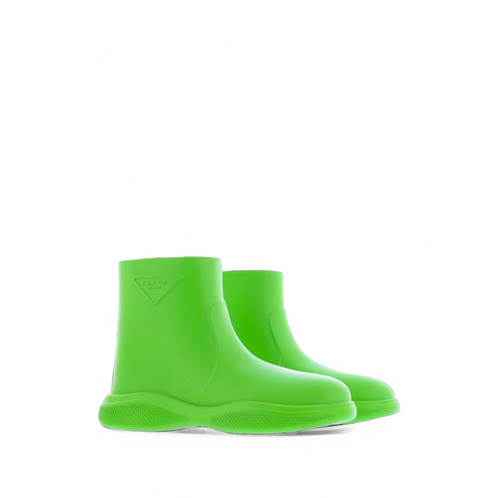 Triangle logo boots 2