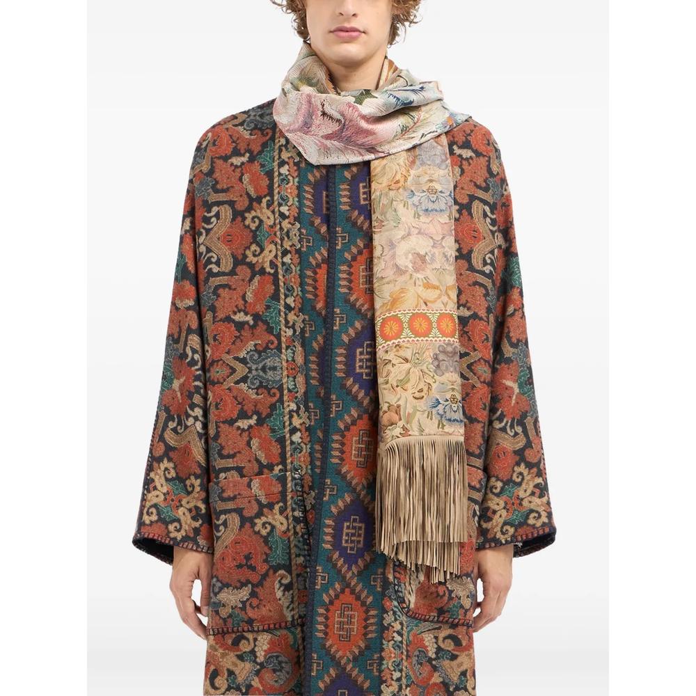 Шарф с цветочным узором и бахромой 1