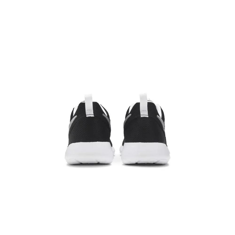 Бутсы Nike Roshe One GS 'Black Metallic Silver' 6