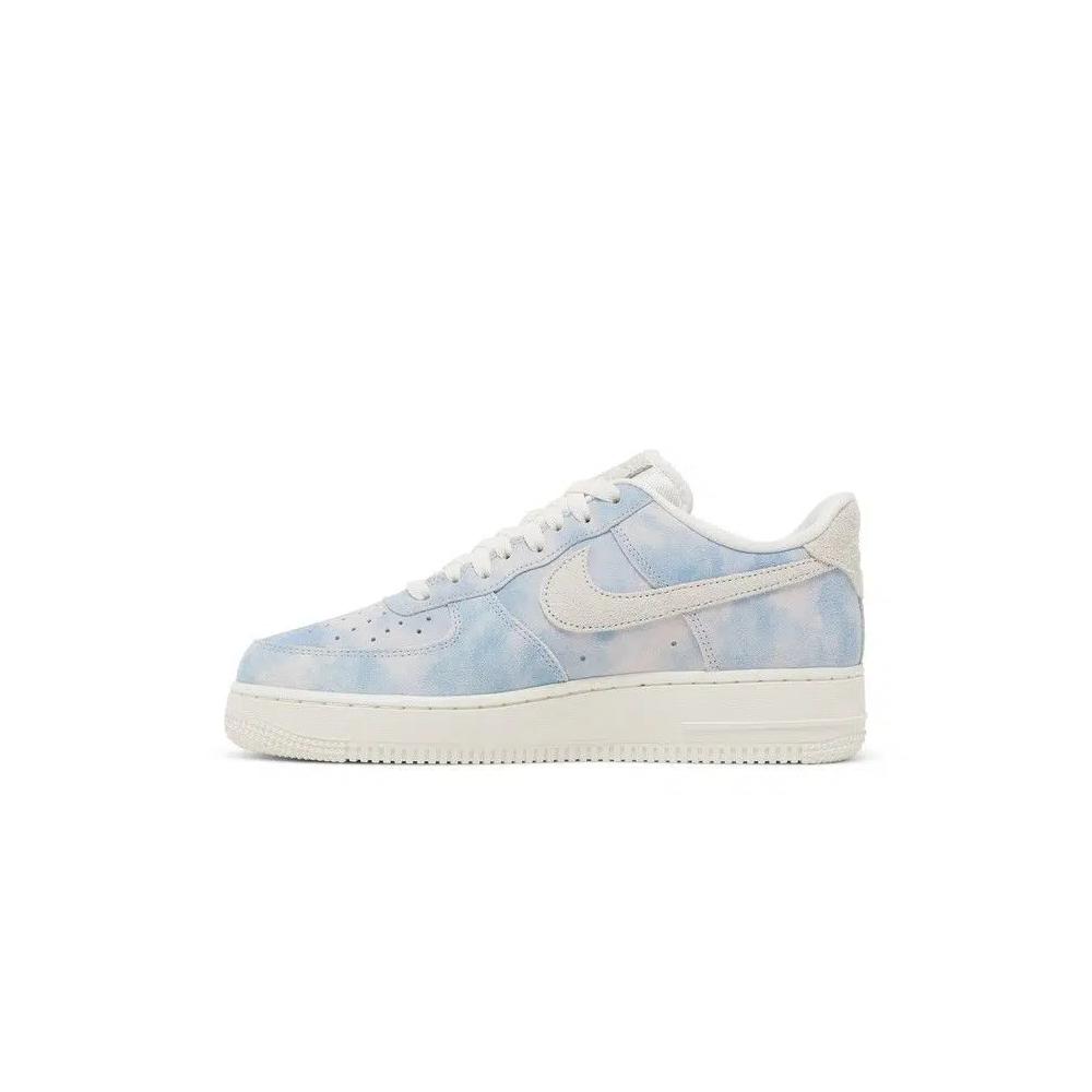 Кроссовки Nike Wmns Air Force 1 '07 SE 'Clouds' 3