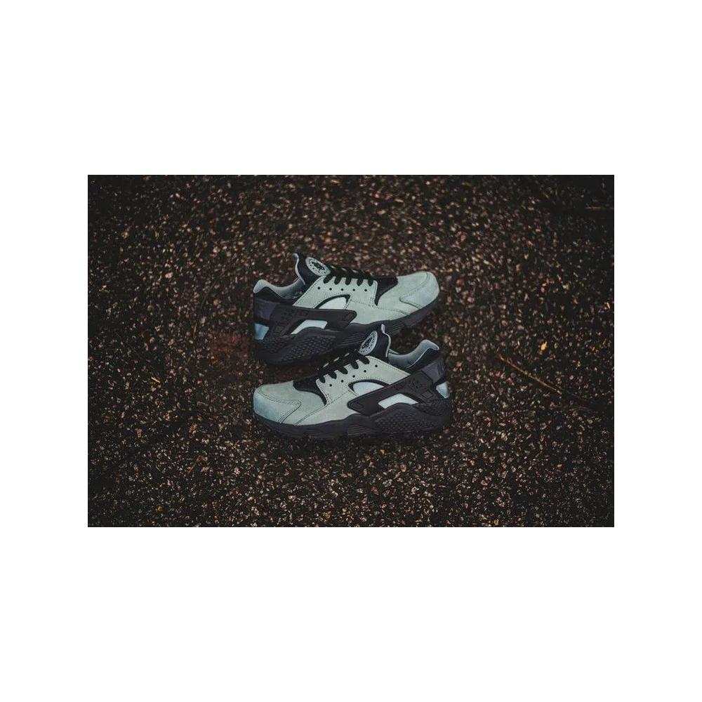 Кроссовки Nike Air Huarache Premium 'Mica Green' 1