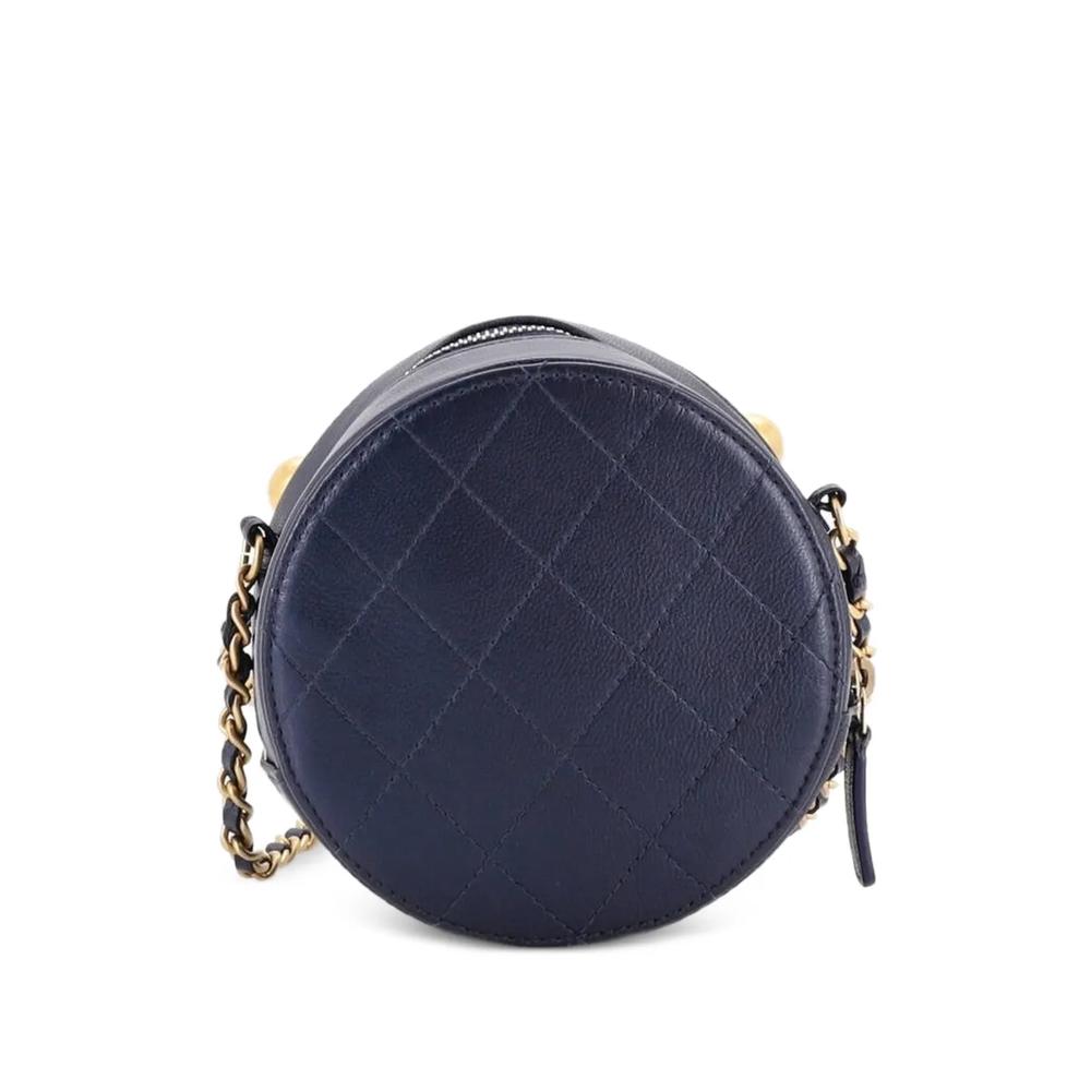 Сумка через плечо Chic Pearls Round Clutch with Chain Quilted Lambskin 2