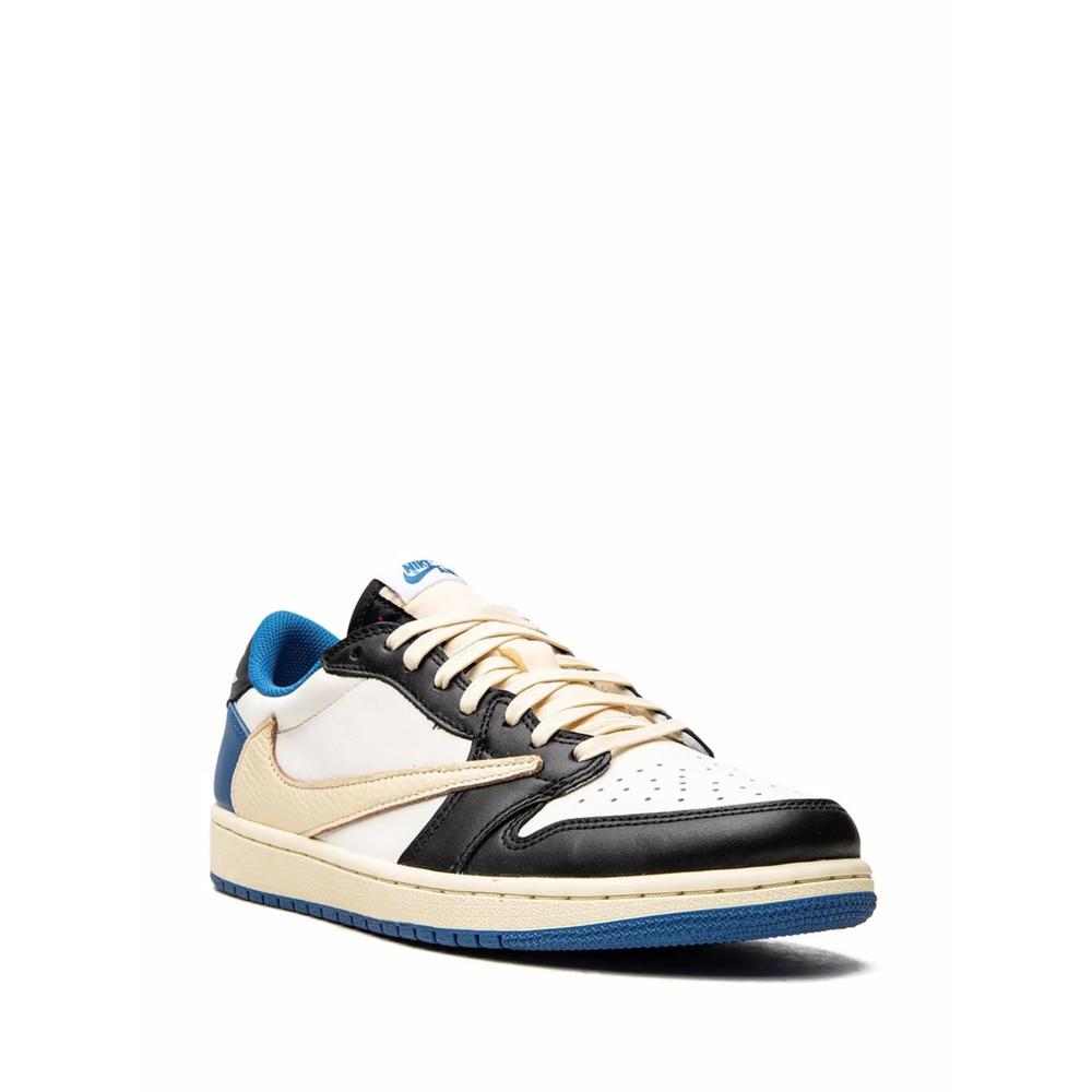 Кроссовки Air Jordan 1 Low OG SP из коллаборации с Travis Scott и Fragment 2