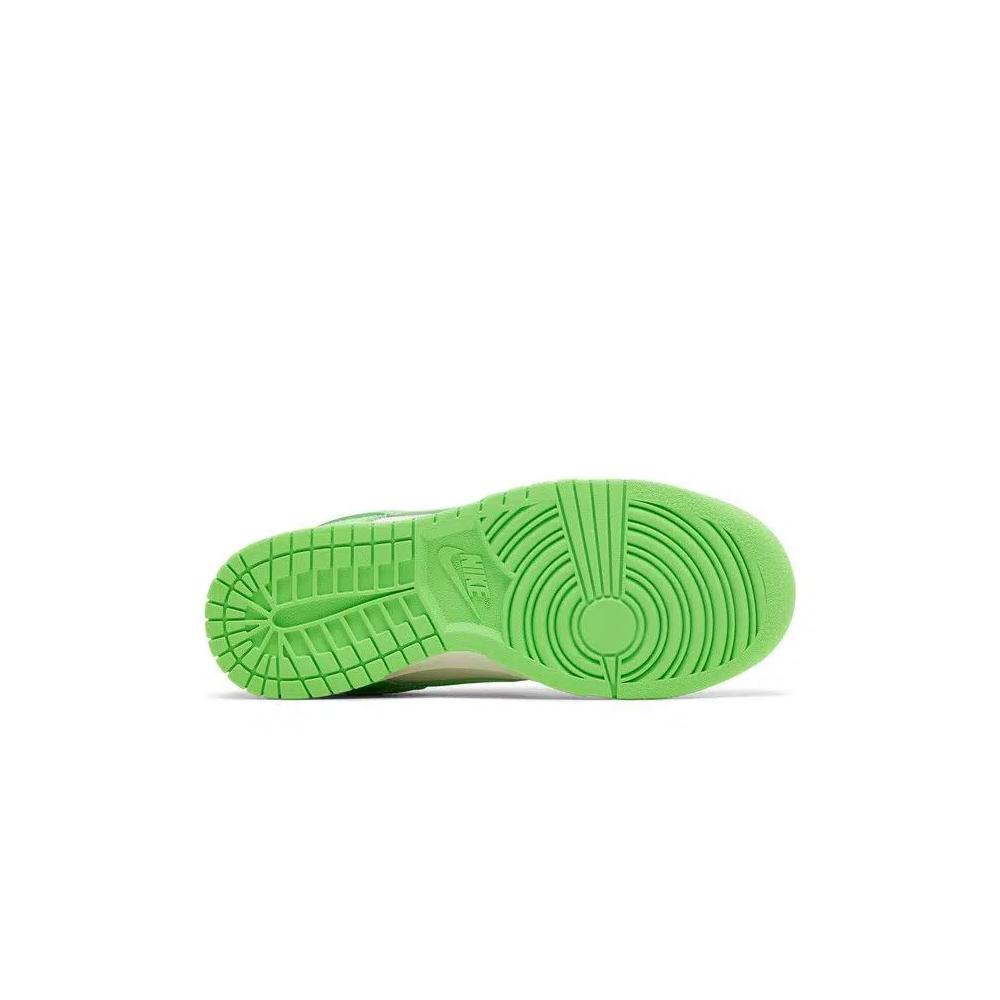 Кроссовки Nike Wmns Dunk Low 'Green Strike' 4