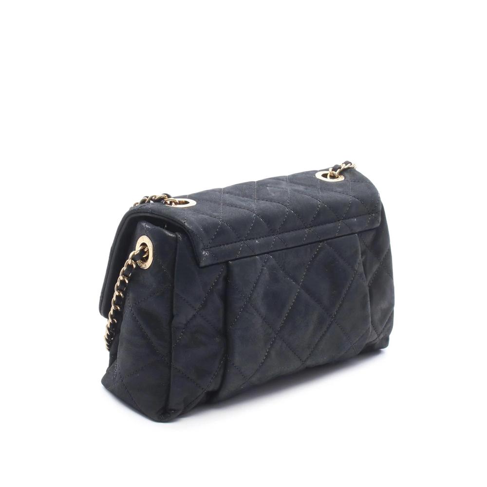 2011 Small Iridescent Quilted Calfskin Chic Quilt Flap shoulder bag 3