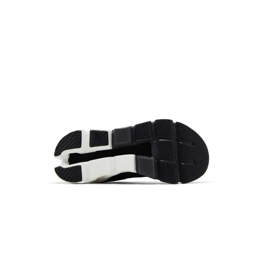 Кроссовки ON Wmns Cloudflyer 4 'Black White' 4