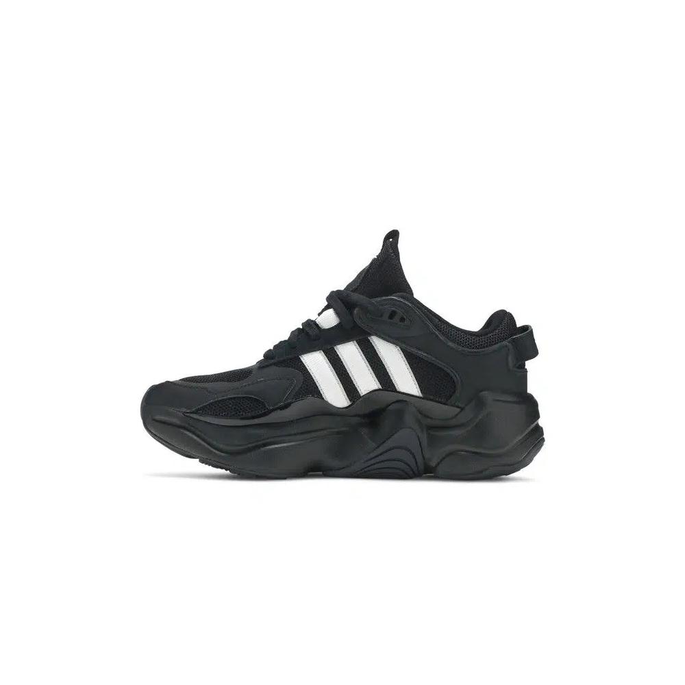 Кроссовки Adidas Wmns Magmur Runner 'Black White' 3