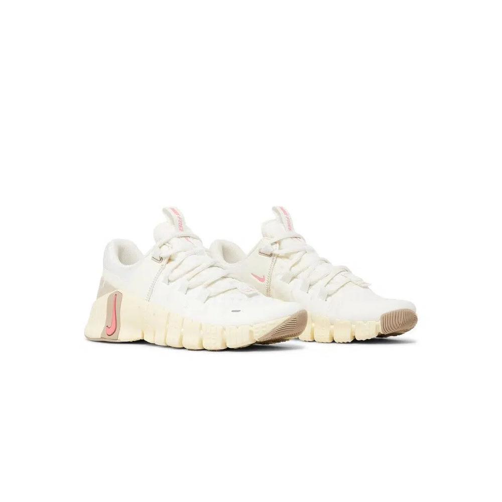 Кроссовки Nike Wmns Free Metcon 5 'Sail Sanddrift' 8