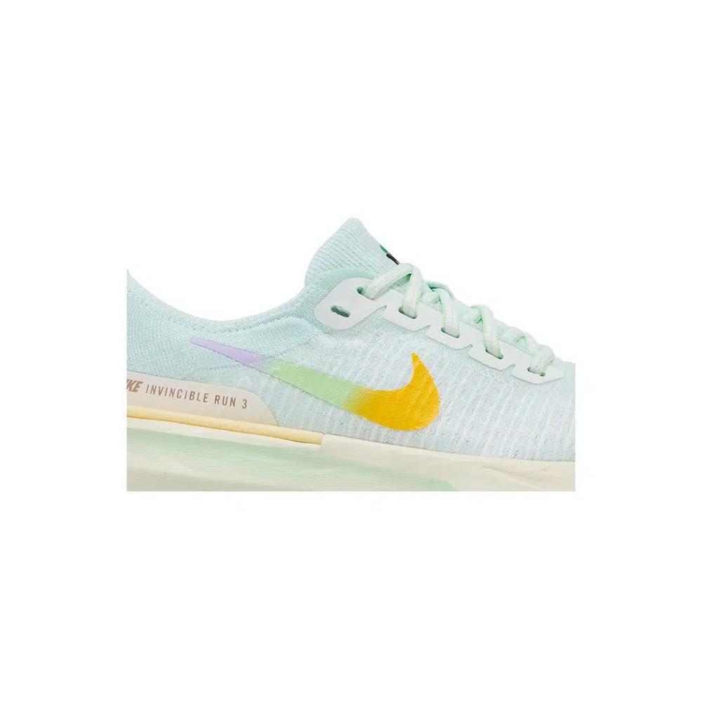 Кроссовки Nike Wmns ZoomX Invincible 3 'Barely Green Violet Mist' 2