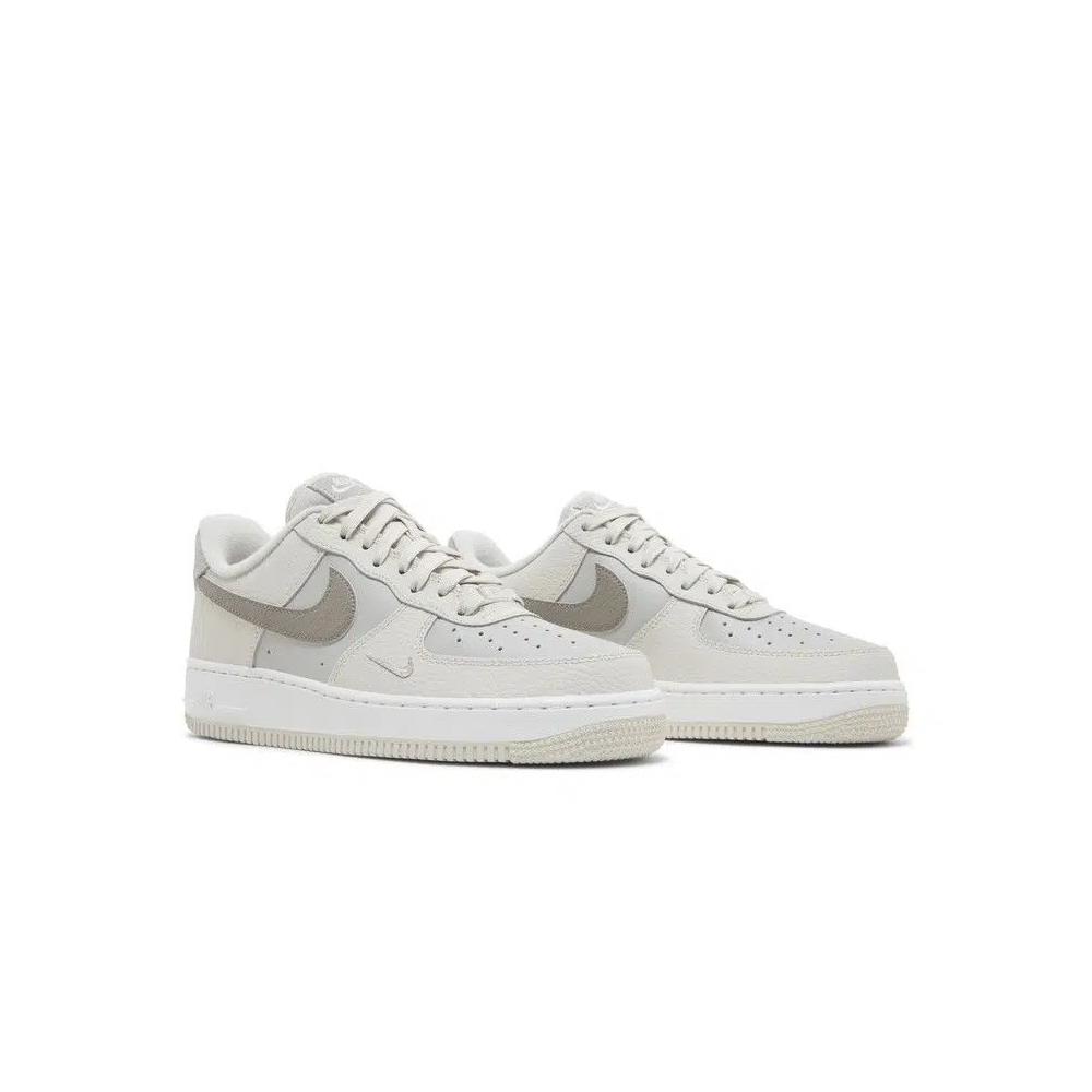 Кроссовки Nike Wmns Air Force 1 Low '07 'Moon Fossil' 8