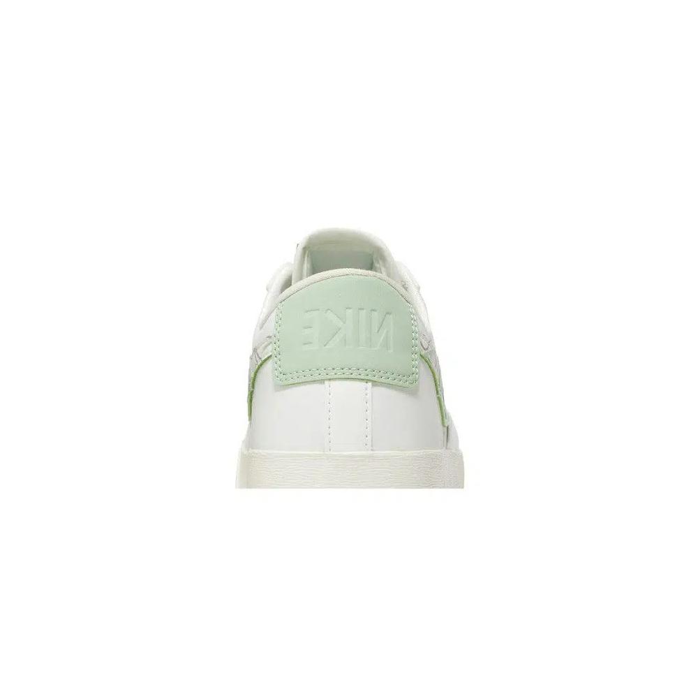 Кроссовки Nike Wmns Blazer Low SE 'Valentine's Day' 7