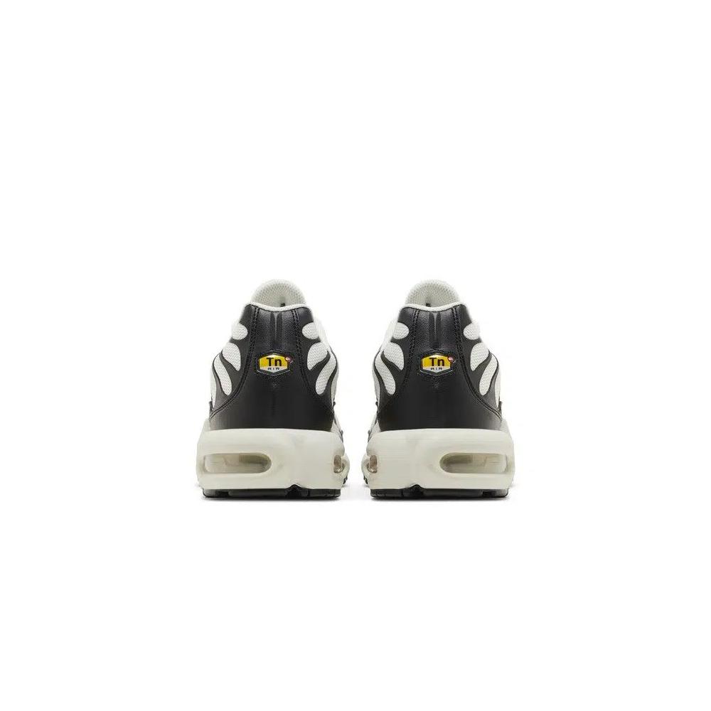Кроссовки Nike Air Max Plus Essential 'Панда' 6