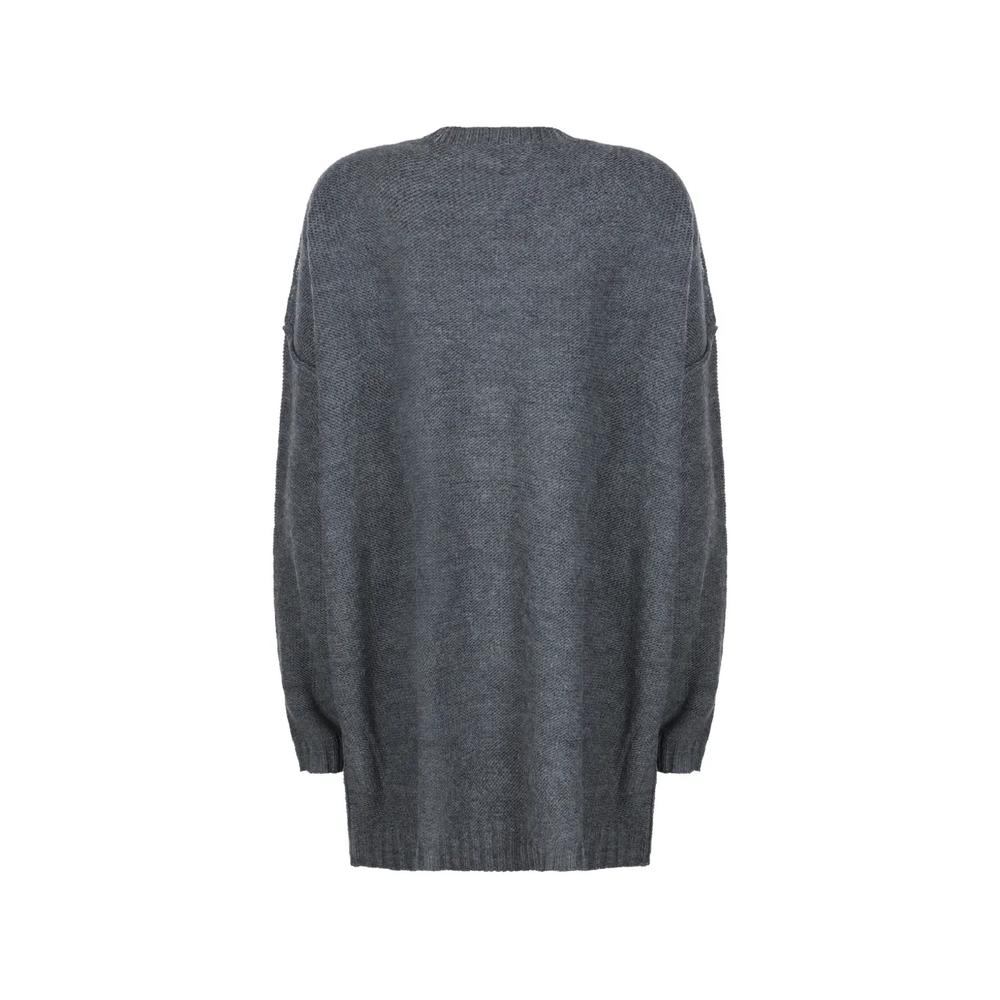 V-neck sweater 3