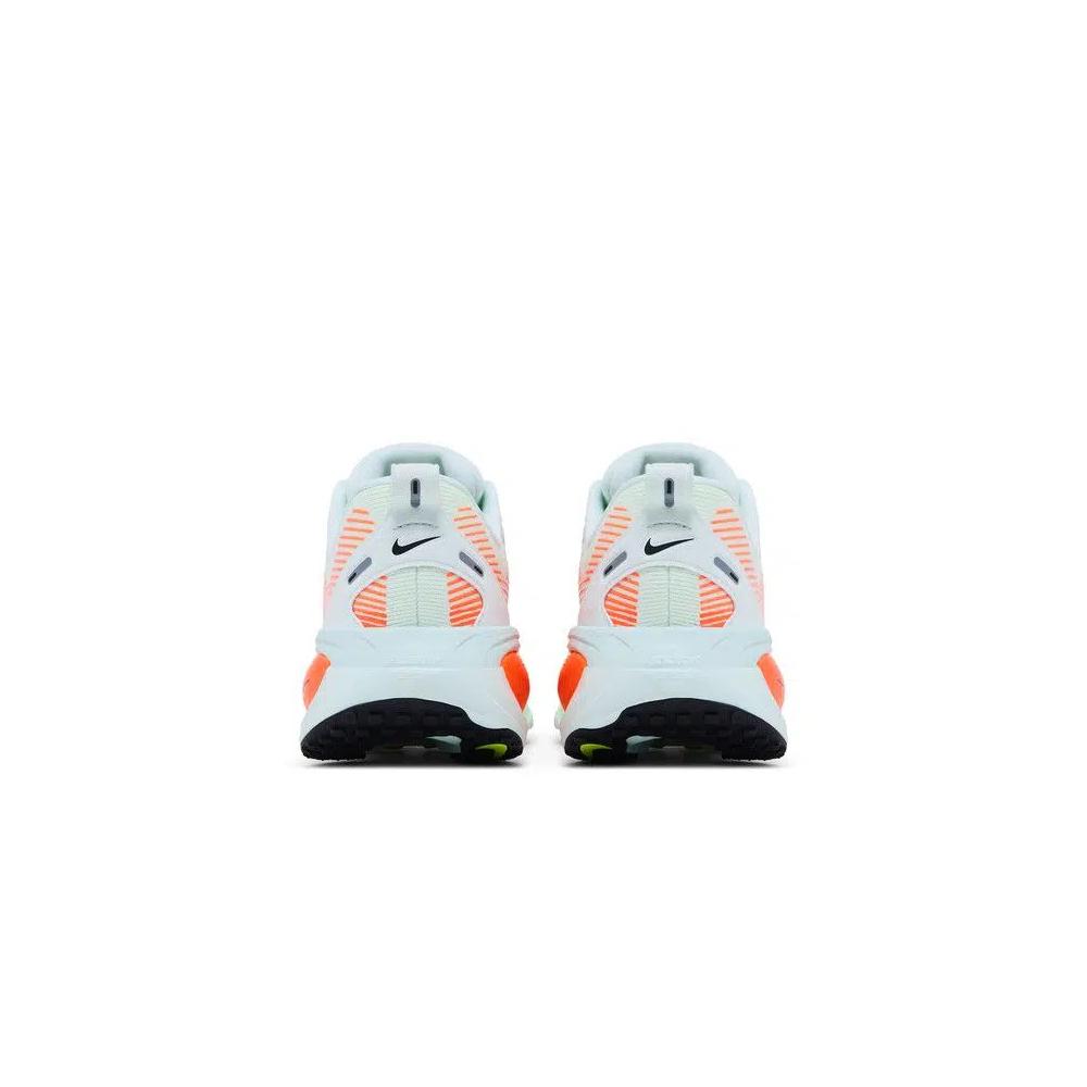 Кроссовки Nike Vomero 18 'Barely Green Hyper Crimson' 6