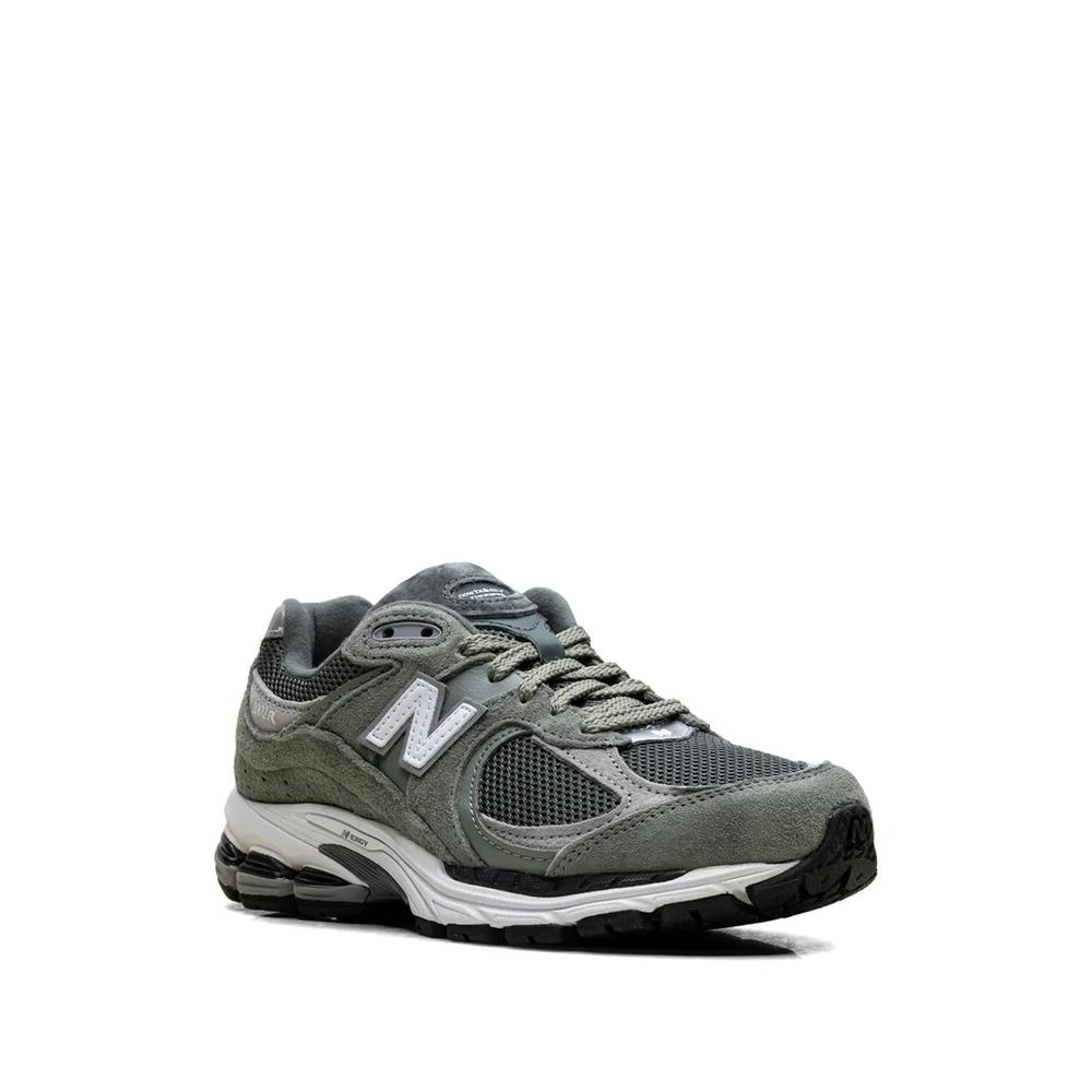 2002R sneakers 2
