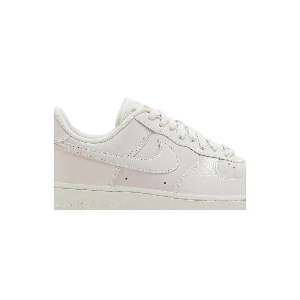 Кроссовки Nike Wmns Air Force 1 '07 LX 'Phantom Croc' 2