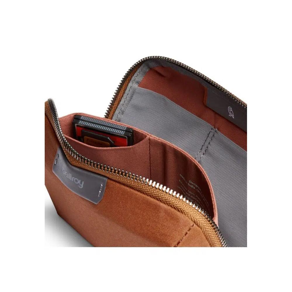 Bellroy Tech Kit Compact - Бронза 6