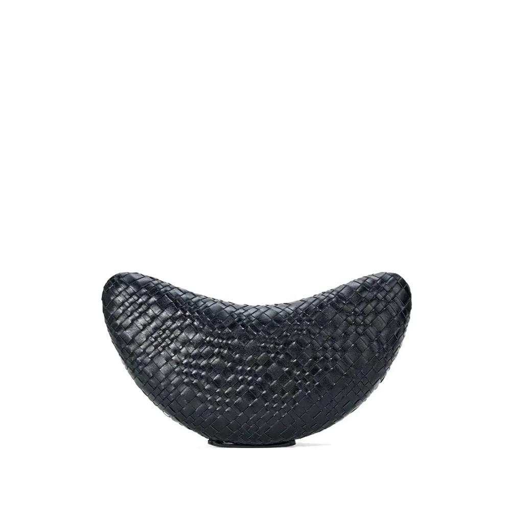 Плетеный клатч Crescent 1