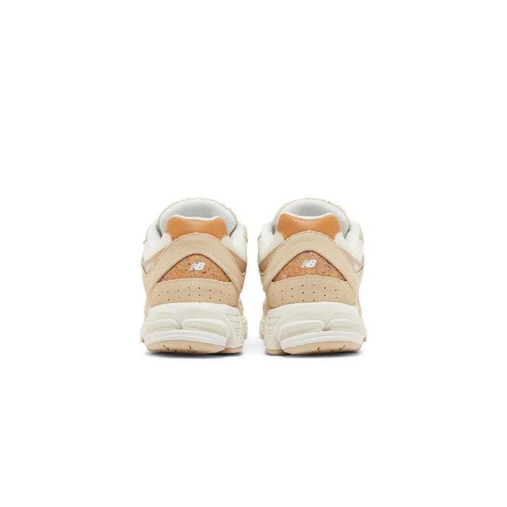 Кроссовки New Balance 2002R 'Sandstone' 7