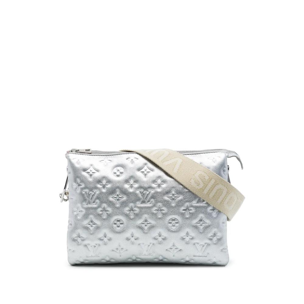Сумка-сэтчел Monogram Embossed Puffy Lambskin Coussin PM (2021 год) 1