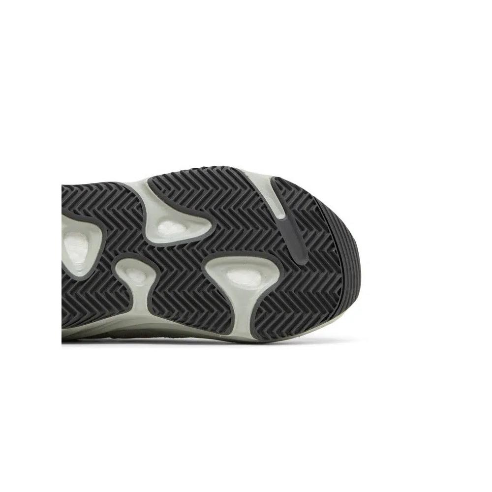 Кроссовки adidas Yeezy Boost 700 'Salt' 2024 5