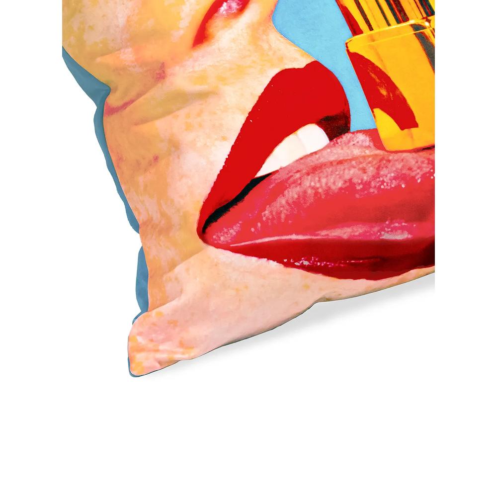Подушка Tongue из коллаборации с Toiletpaper 2