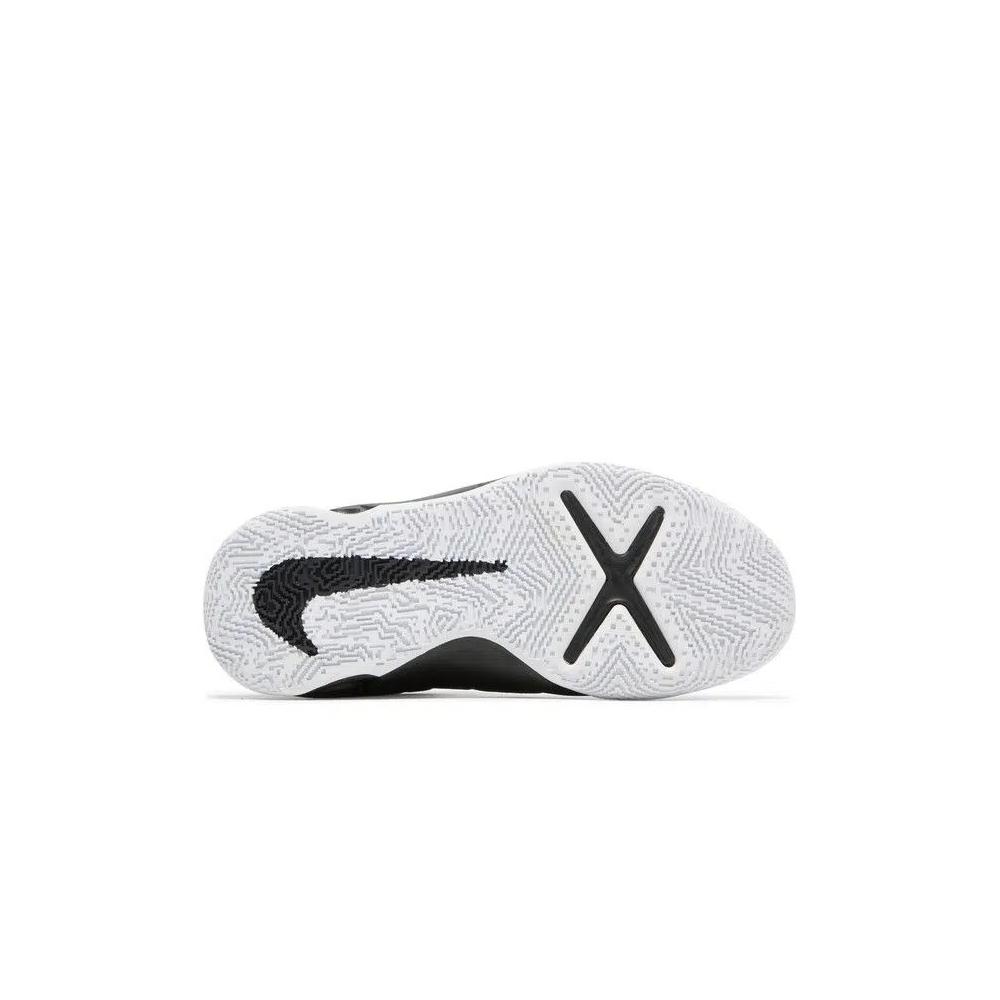 Кроссовки Nike Team Hustle D10 FlyEase GS 'Black Metallic Silver' 4