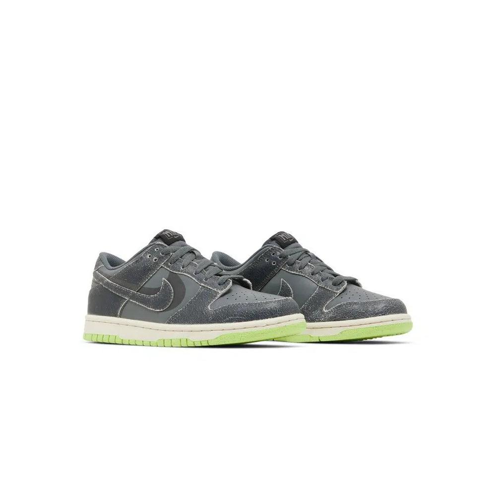 Кроссовки Nike Dunk Low SE GS 'Halloween - Cauldron' 8