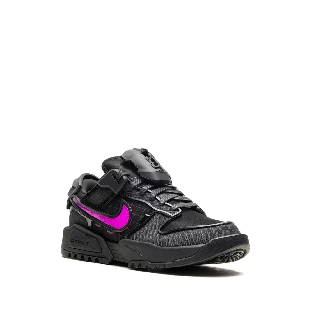 Кроссовки Dunk Genesis Void из коллаборации с RTFKT 2