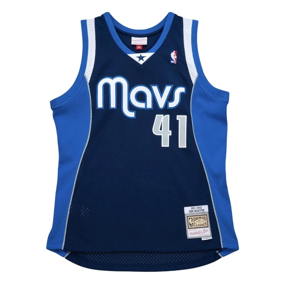 Топ "NBA Dallas Mavericks 2011 Dirk Nowitzki" Swingman 1