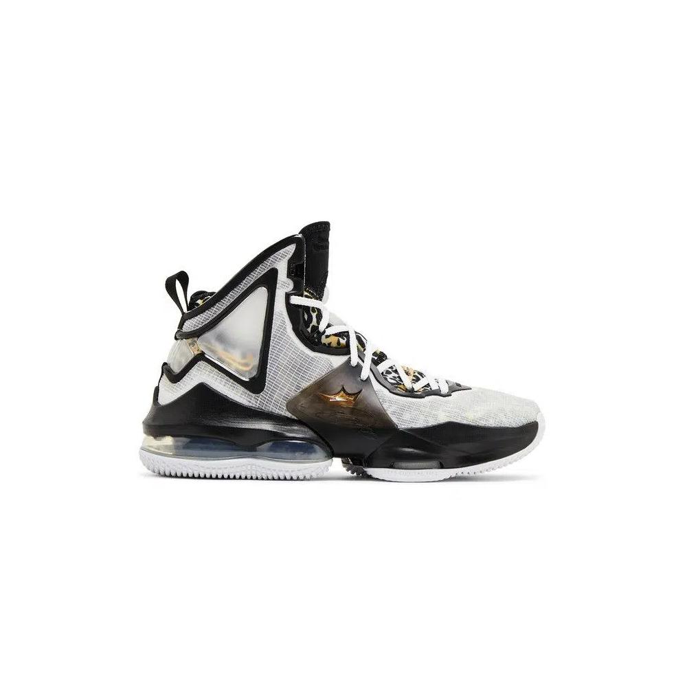 Кроссовки Nike LeBron 19 SE GS 'White Metallic Gold' 1