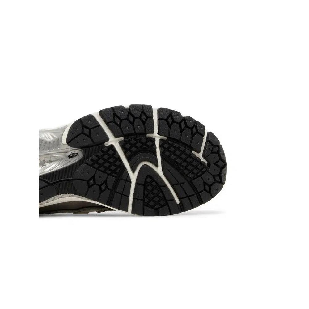 Кроссовки New Balance 1906R 'Silver Metallic Black' 5