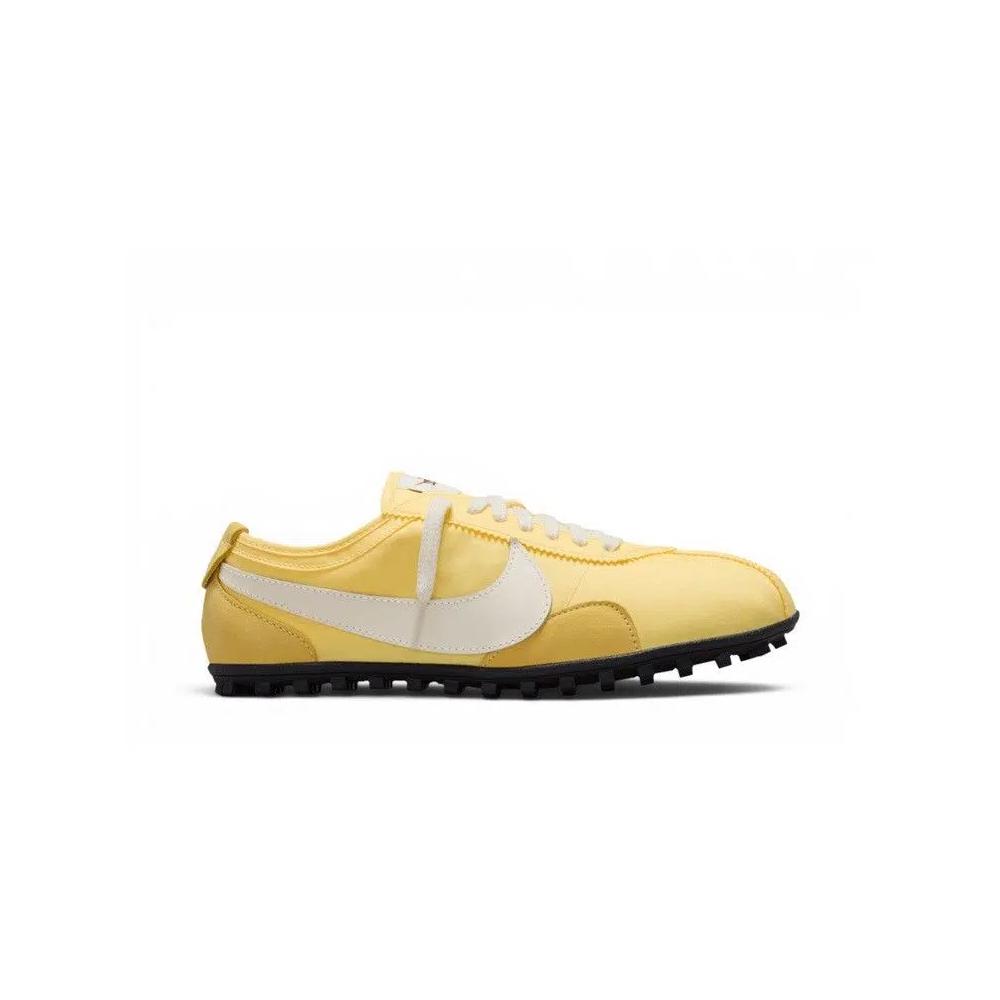Кроссовки Nike Wmns Moon OG 'Soft Yellow' 1