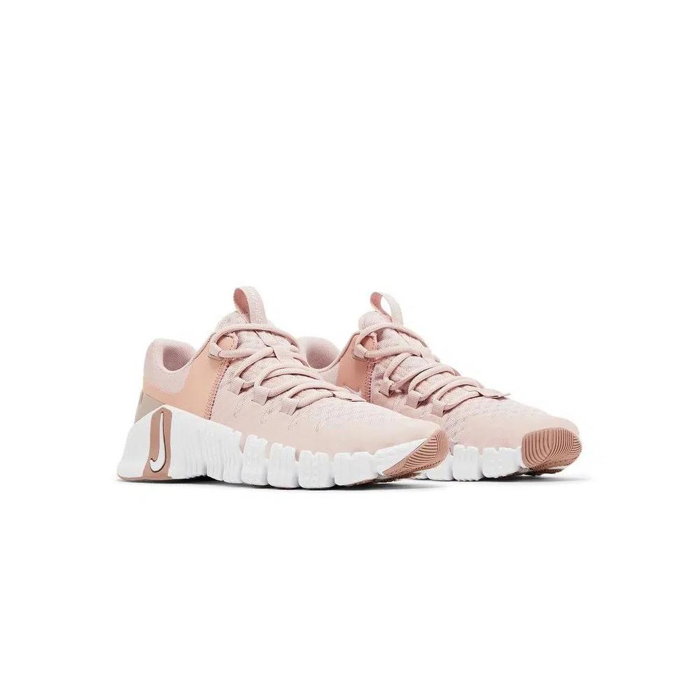 Кроссовки Nike Wmns Free Metcon 5 'Pink Oxford' 8