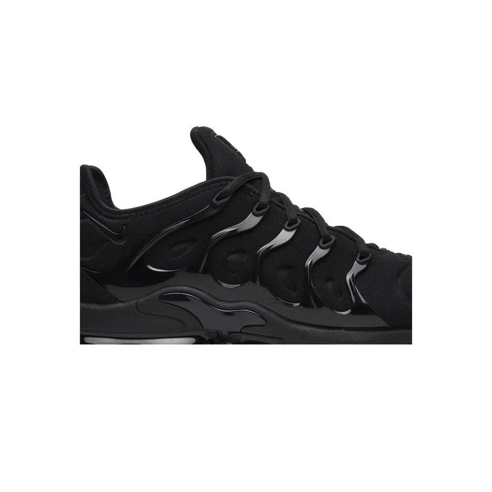 Кроссовки Nike Air VaporMax Plus 'Triple Black' 2