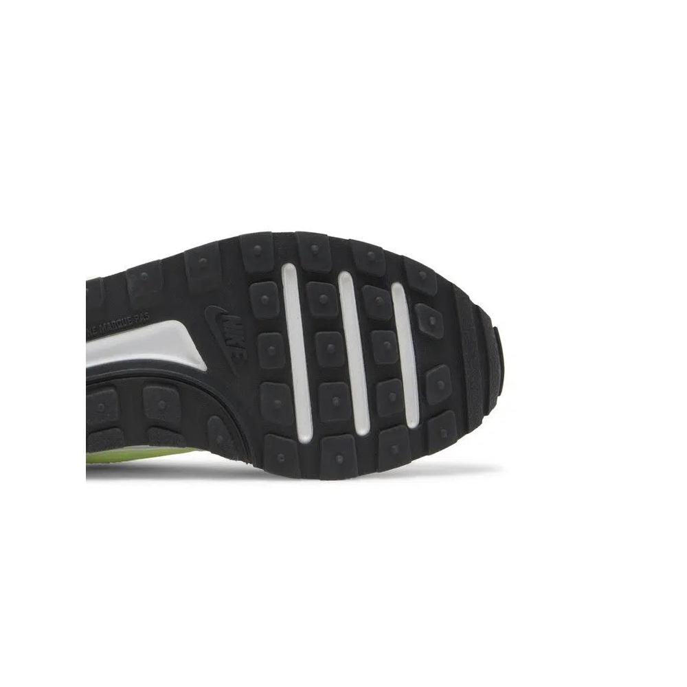 Кроссовки Nike MD Valiant GS 'White Barely Volt' 5